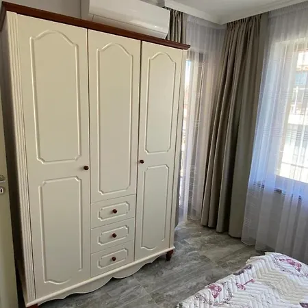 Valencia Gardens Luxury Studio Burgas Bulgarien *